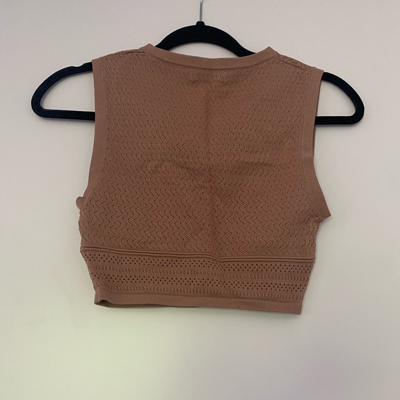 Babaton crop top - Picture 2 of 3